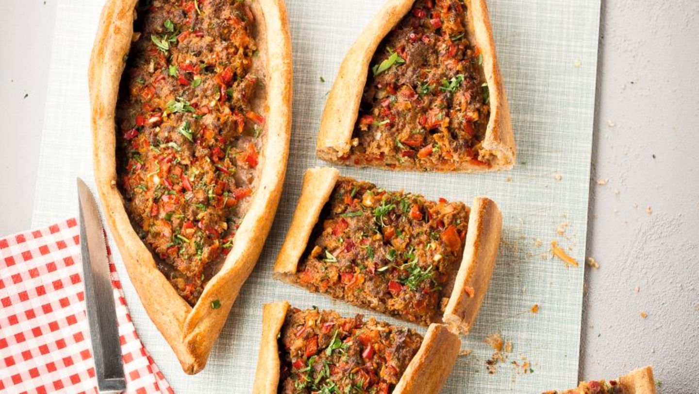 Pide mit Hackfleisch